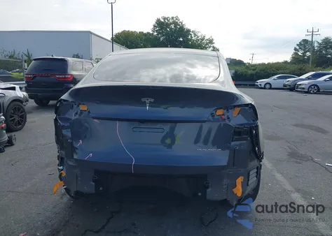 2022 Tesla Model Y Performance Dual Motor All-Wheel Drive z USA, uszkodzony, nr VIN 7SAYGDEF7NF339241